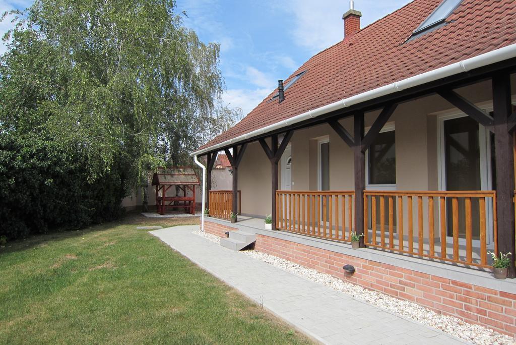 Appartement Mezzanine Heviz Exterior photo