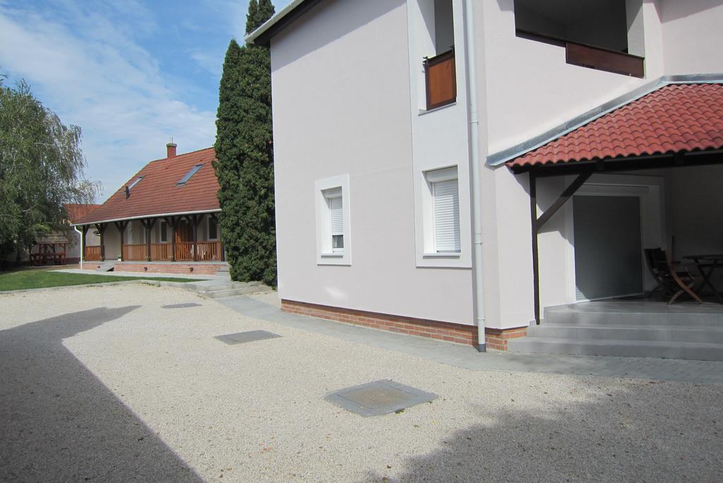 Appartement Mezzanine Heviz Exterior photo
